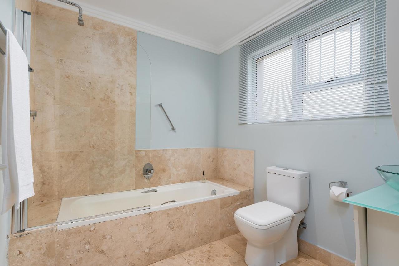 61 On Camps Bay Bed and Breakfast Κέιπ Τάουν Εξωτερικό φωτογραφία